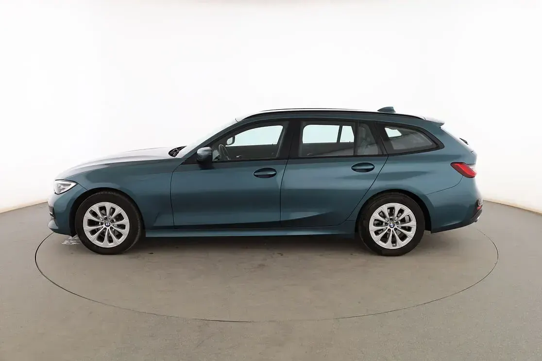 Usado BMW 318 Comfort Edition 150 CV (110 kW) 2021 Verde Familiar