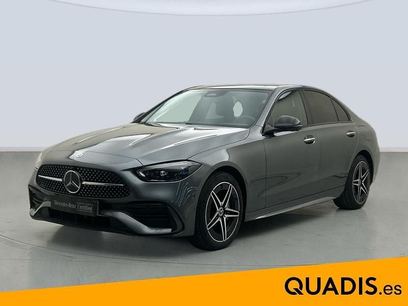 Gris Usado 2025 Mercedes C300e Berlina | 53.900 € (Un poco caro) - Imagen 1/4