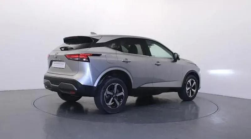 Begagnad Nissan Qashqai N-Connecta 140 HK (102 kW) 2024 Silver SUV