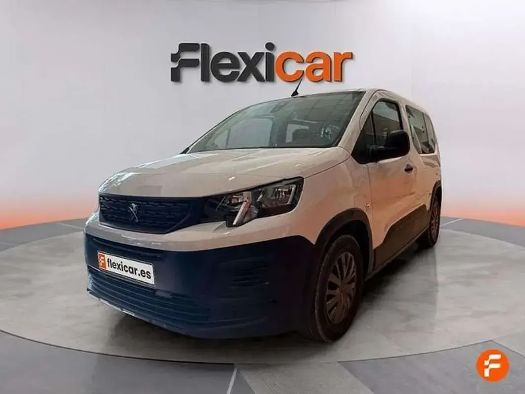 Usado Peugeot Rifter Active 102 CV (75 kW) 2023 Blanco Monovolumen