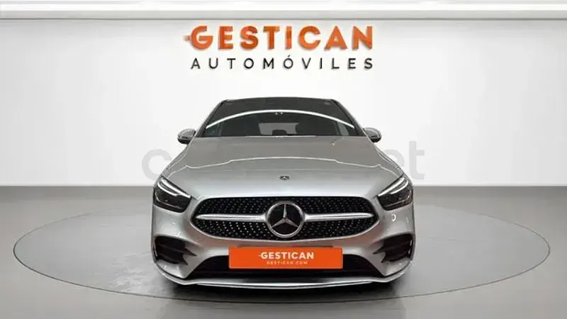 Usado Mercedes B250e 218 CV (160 kW) 2022 Gris / plata Monovolumen