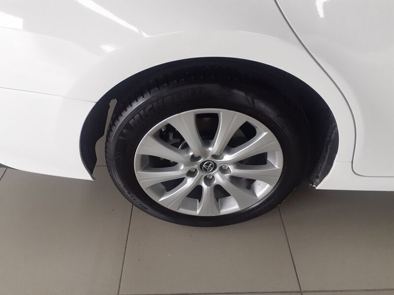 Blanco Usado 2020 Toyota Camry Business Edition Berlina | 26.800 € (Caro) - Imagen 1/4