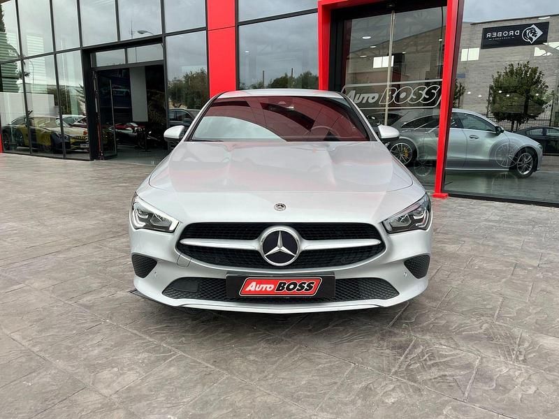Usado Mercedes CLA200 150 CV (110 kW) 2020 Gris Familiar