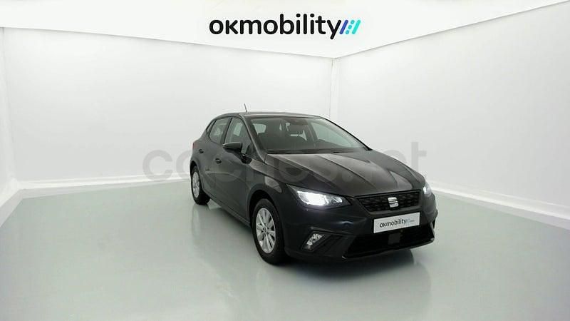 Usado Seat Ibiza Style 95 CV (69 kW) 2023 Negro Utilitario