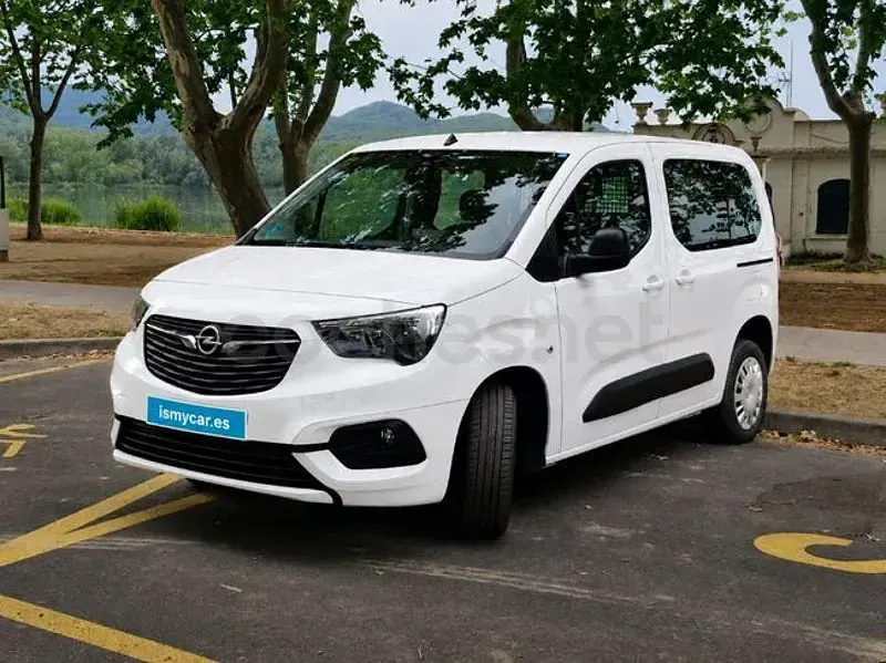 Usado Opel Combo Life Elegance 102 CV (75 kW) 2022 Blanco Monovolumen