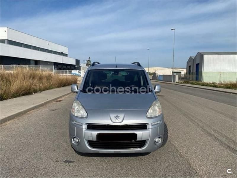 Gris / plata Usado 2013 Peugeot Partner Tepee Active Monovolumen | 10.500 € (Precio justo) - Imagen 1/4