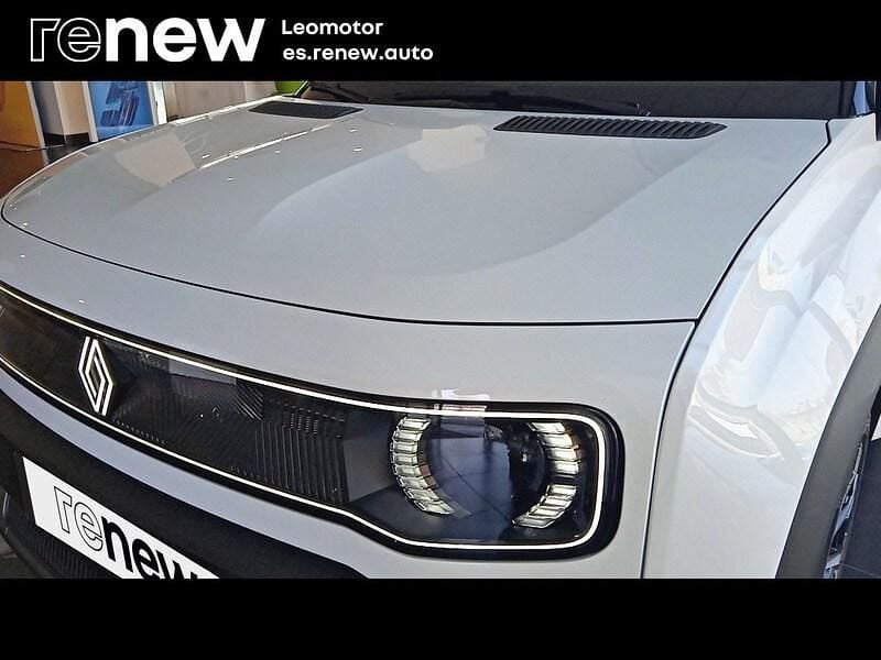 Usado Renault R4 Iconic 110 kW (150 CV) 2025 Blanco Berlina