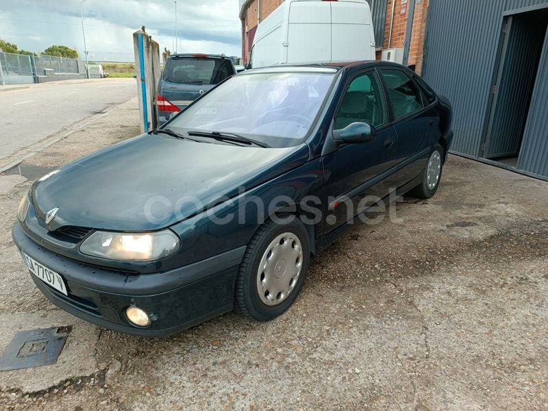 Azul Usado 2000 Renault Laguna Berlina | 2350 € - Imagen 1/4