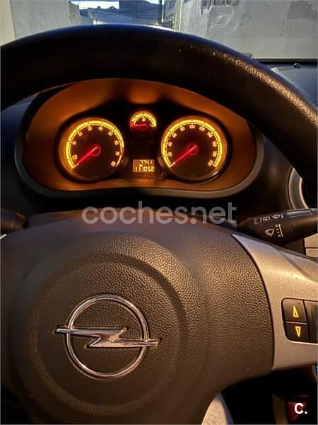 Usado Opel Corsa Expression 85 CV (62 kW) 2012 Gris / plata Berlina