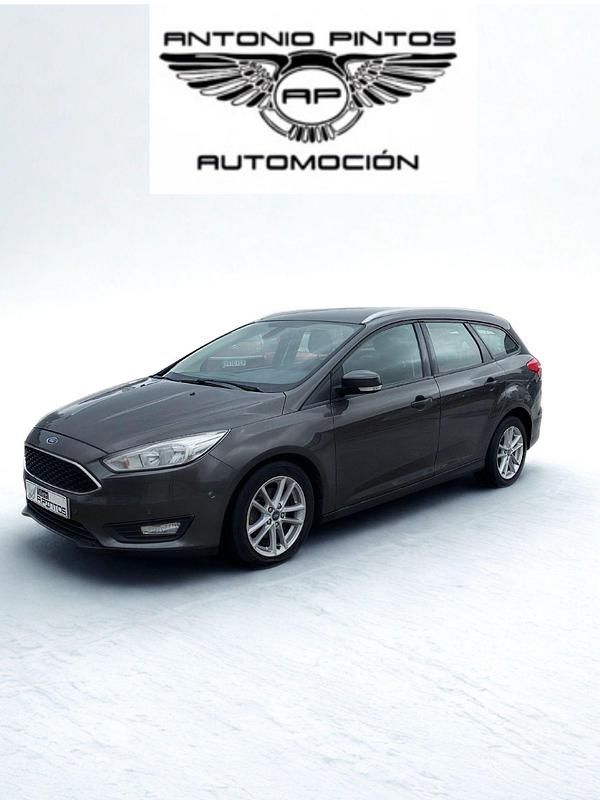 Gris Usado 2016 Ford Focus Titanium Familiar | 9900 € (Precio justo) - Imagen 1/4