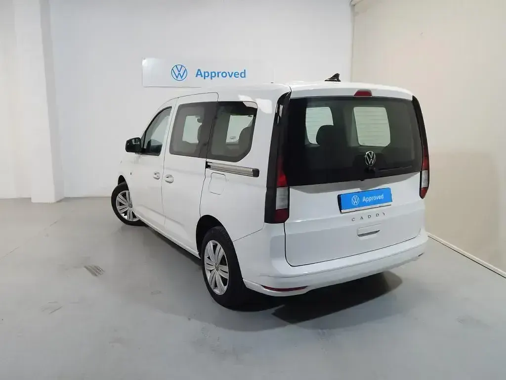 Usado VW Caddy 102 CV (75 kW) 2021 Blanco Monovolumen