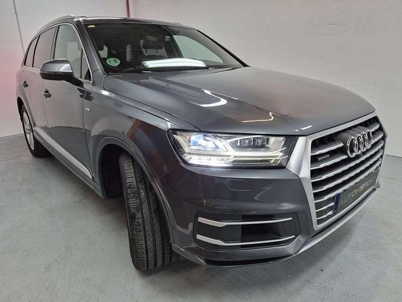Begagnad Audi Q7 Design 272 HK (200 kW) 2015 Grå SUV