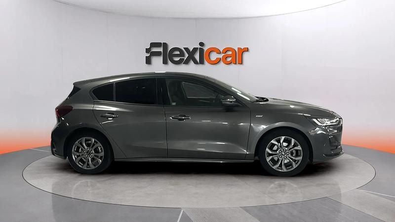 Usado Ford Focus ST-Line 125 CV (91 kW) 2023 Gris Berlina