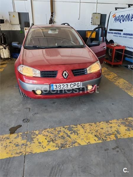 Usado Renault Mégane GrandTour Dynamique 120 CV (88 kW) 2003 Rojo Familiar
