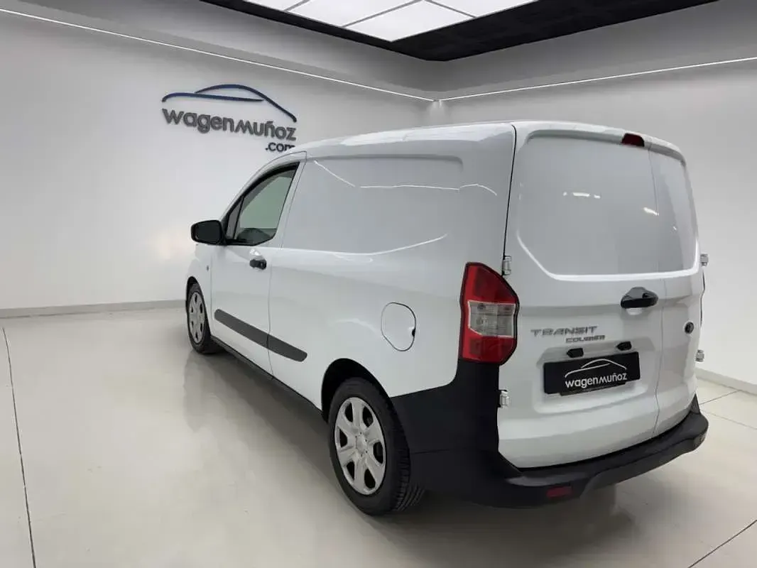 Usado Ford Transit 75 CV (55 kW) 2021 Blanco Van