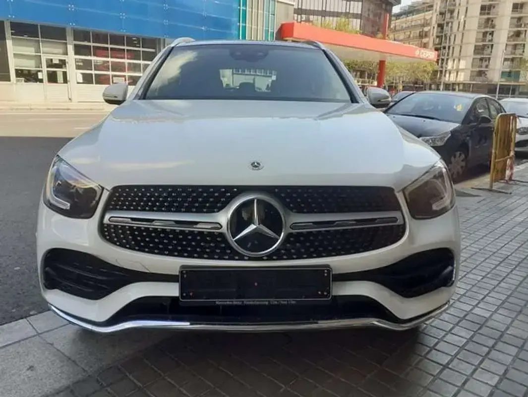 Usado Mercedes GLC300 AMG 321 CV (236 kW) 2020 Blanco SUV