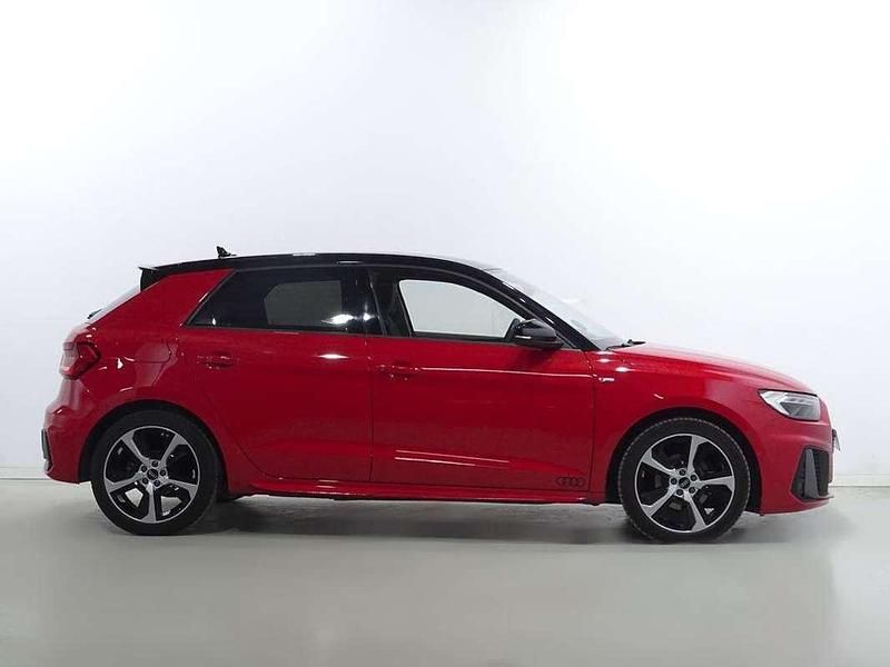 Usado Audi A1 Sportback Black Edition 150 CV (110 kW) 2022 Rojo Utilitario