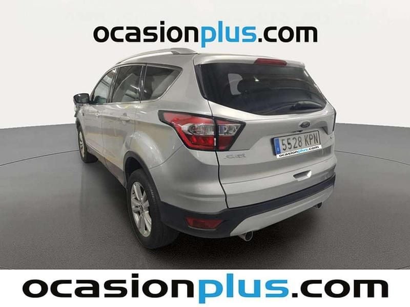 Usado Ford Kuga Trend+ 120 HP (88 kW) 2018 Prateado SUV