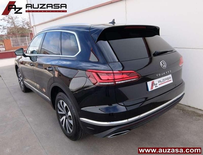 Usado VW Touareg Elegance 231 CV (169 kW) 2021 Negro SUV