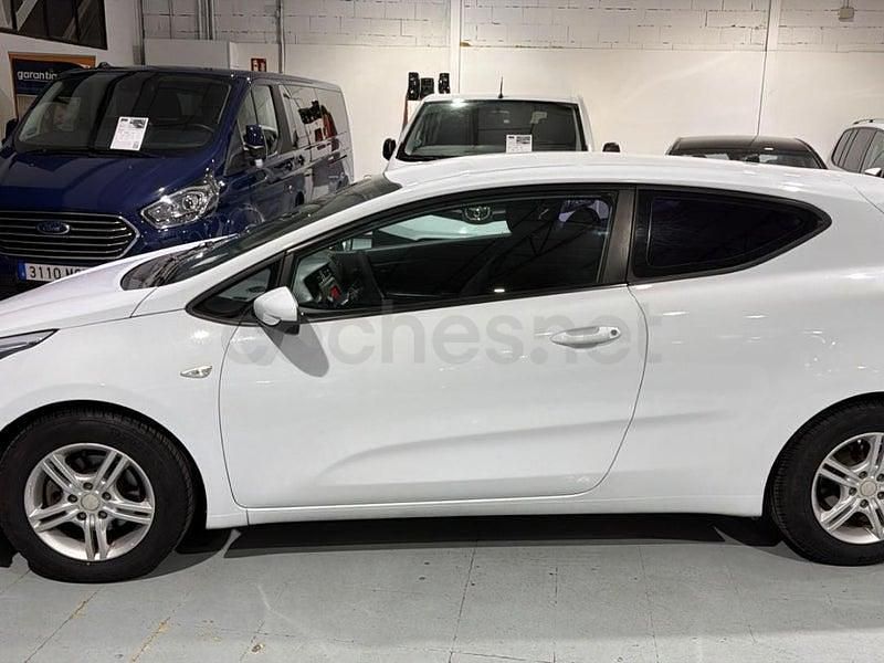 Usado Kia ProCeed 100 CV (73 kW) 2014 Blanco Utilitario