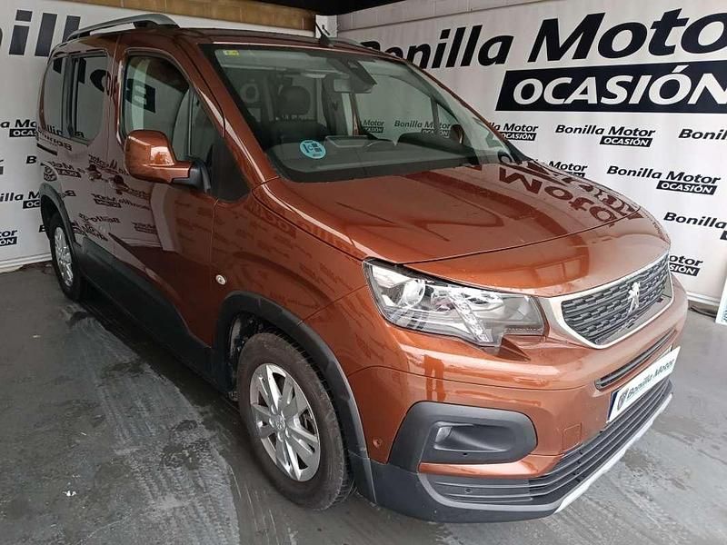 Usado Peugeot Rifter Allure 131 CV (96 kW) 2020 Naranja Monovolumen
