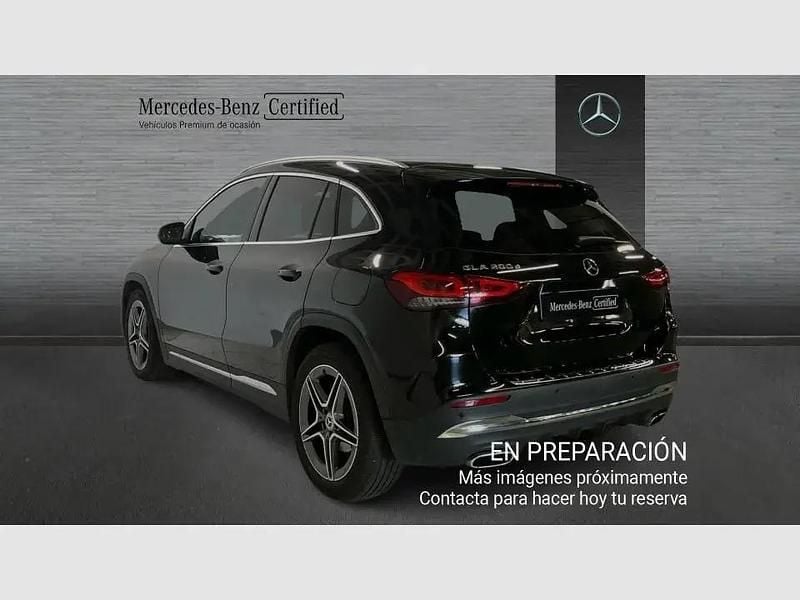 Usado Mercedes GLA200 150 HP (110 kW) 2022 Preto SUV