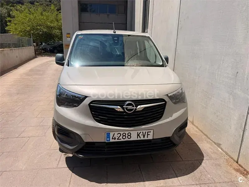 Usado Opel Combo Life Expression 110 CV (80 kW) 2019 Blanco Monovolumen