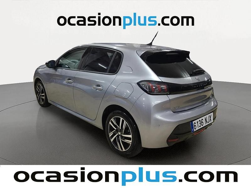 Usado Peugeot 208 Allure 100 CV (73 kW) 2023 Gris Utilitario