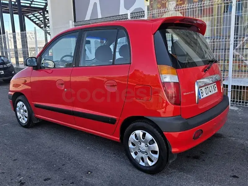 Usado Hyundai Atos GLS 55 CV (40 kW) 2000 Rojo Utilitario