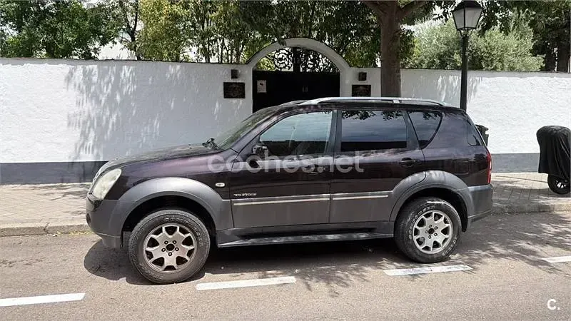 Usado SsangYong Rexton II Limited 165 CV (121 kW) 2007 Granate SUV