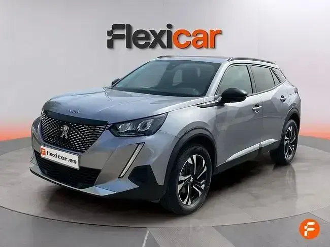 Usado Peugeot 2008 Active 100 CV (73 kW) 2022 Gris SUV