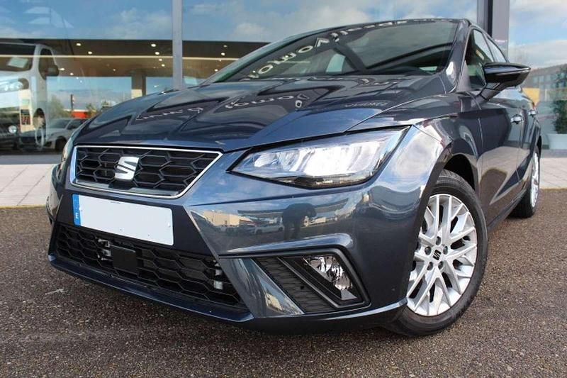 Usado Seat Ibiza FR 116 CV (85 kW) 2024 Gris Utilitario