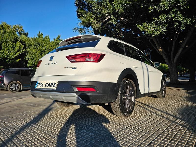 Usado Seat Leon XCELLENCE 150 CV (110 kW) 2018 Blanco Familiar