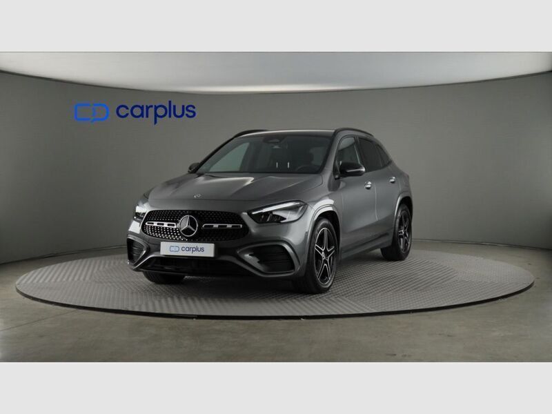 Gris montaña (metalizado) Usado 2024 Mercedes GLA200 SUV | 42.790 € (Precio justo) - Imagen 1/4