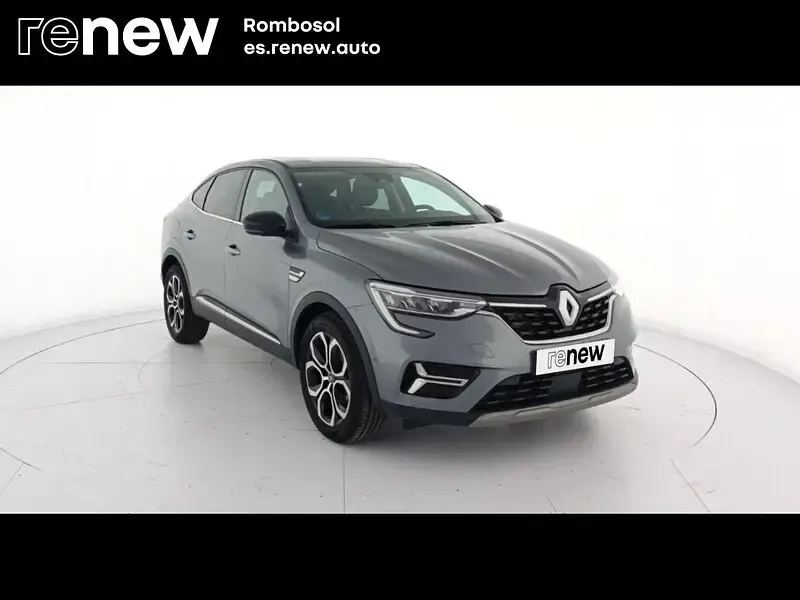 Usado Renault Arkana Techno 143 CV (105 kW) 2022 Gris SUV