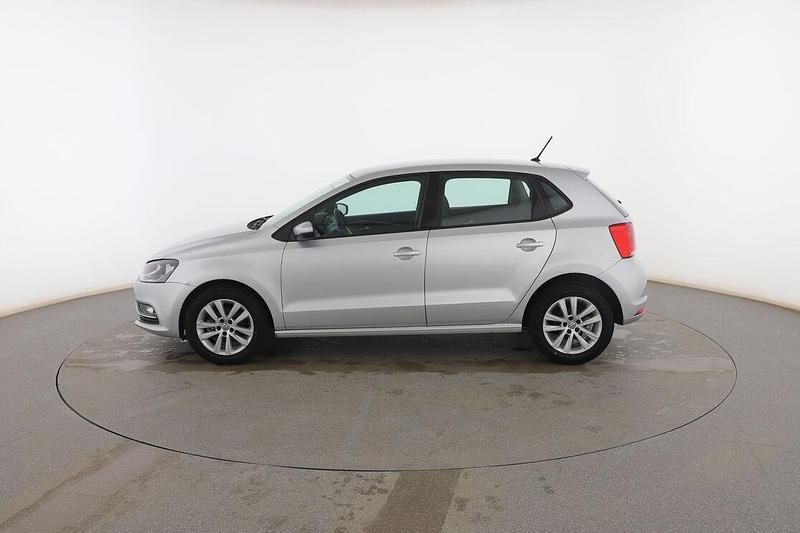 Usado VW Polo Advance 90 CV (66 kW) 2017 Plata Berlina