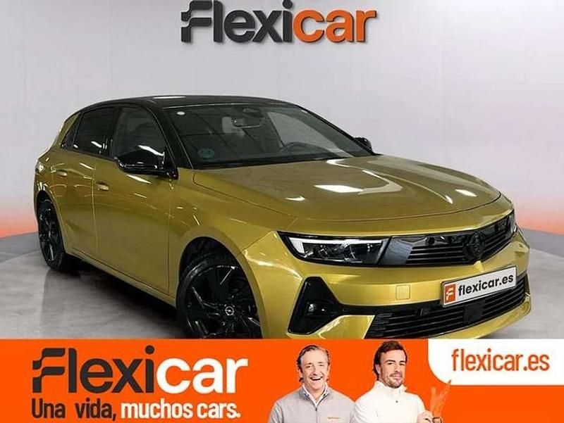 Amarillo Usado 2023 Opel Astra Berlina | 17.490 € (Buen precio) - Imagen 1/4