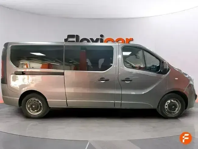 Usado Opel Vivaro S 125 CV (91 kW) 2017 Gris Monovolumen