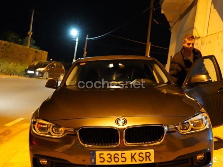 Usado BMW 318 150 CV (110 kW) 2018 Negro Berlina