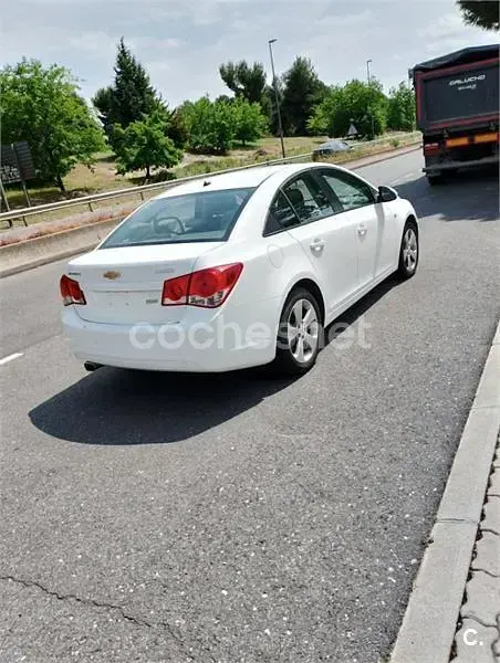 Usado Chevrolet Cruze LS 113 CV (83 kW) 2010 Blanco Berlina