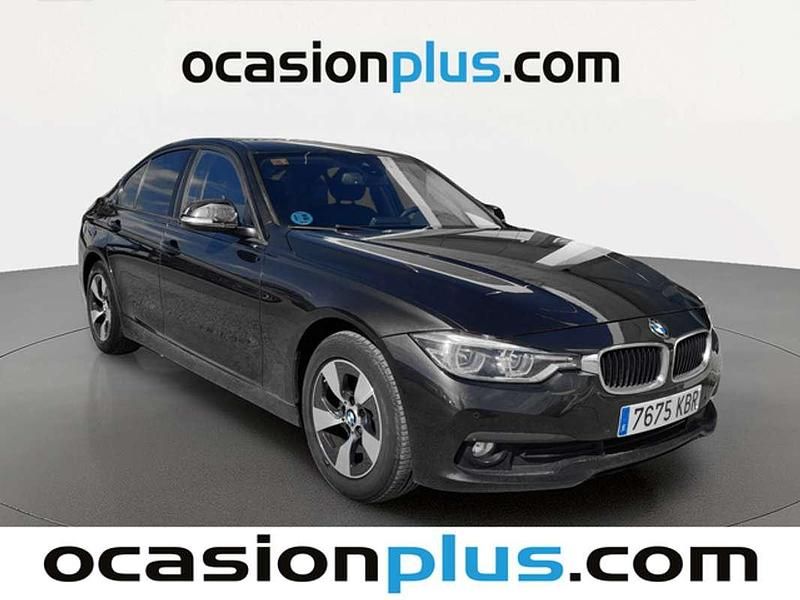 Usado BMW 320 Efficient Dynamics 163 CV (119 kW) 2017 Gris Berlina