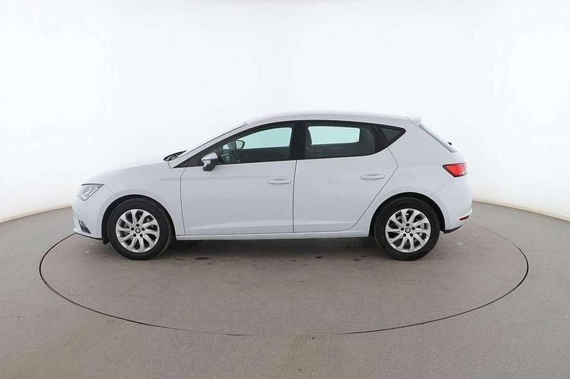 Usado Seat Leon Style 106 CV (77 kW) 2013 Blanco Berlina