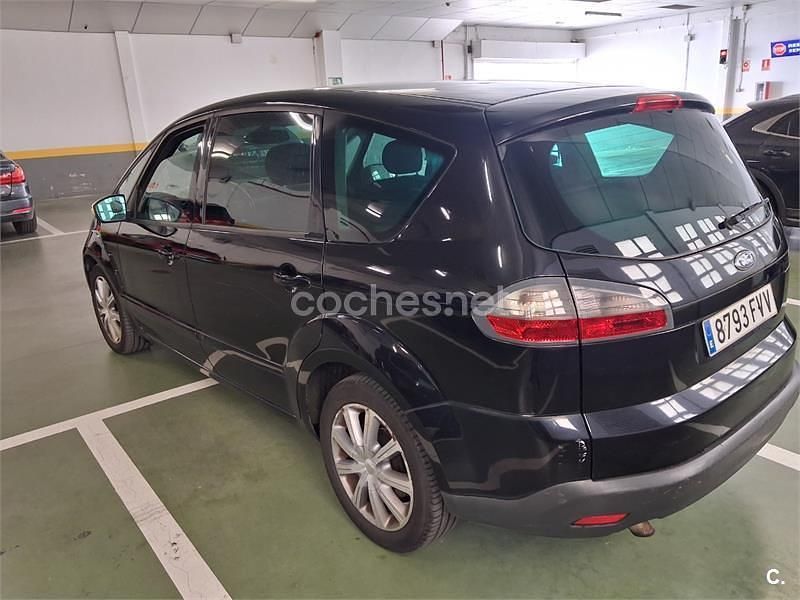 Usado Ford S-MAX Titanium 140 CV (102 kW) 2007 Negro Monovolumen