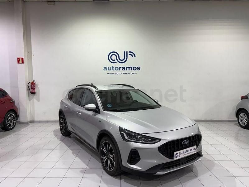 Usado Ford Focus Active 155 CV (114 kW) 2023 Gris / plata Berlina