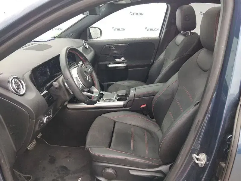 Usado Mercedes GLA200 150 CV (110 kW) 2022 Azul SUV