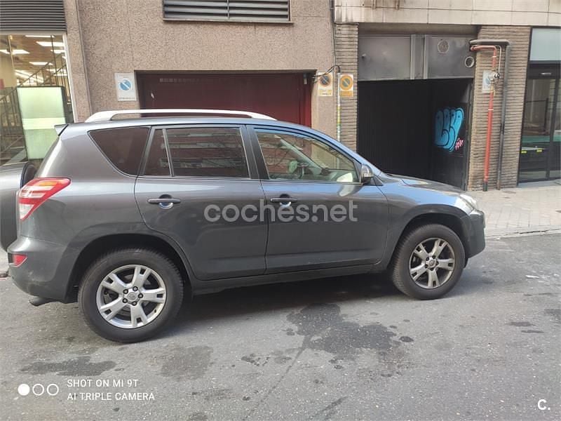 Usado Toyota RAV4 Advance 150 CV (110 kW) 2010 Gris / plata SUV