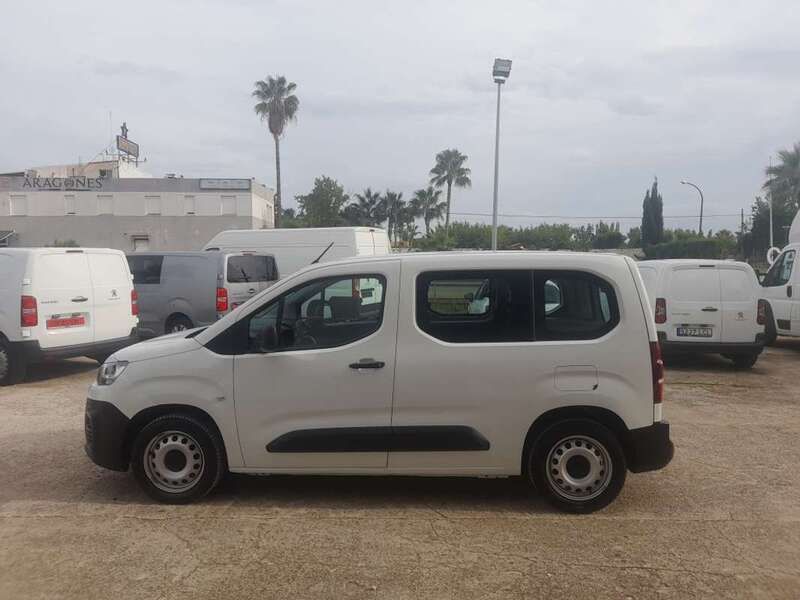 Usado Citroën Berlingo Live 102 CV (75 kW) 2020 Blanco Monovolumen