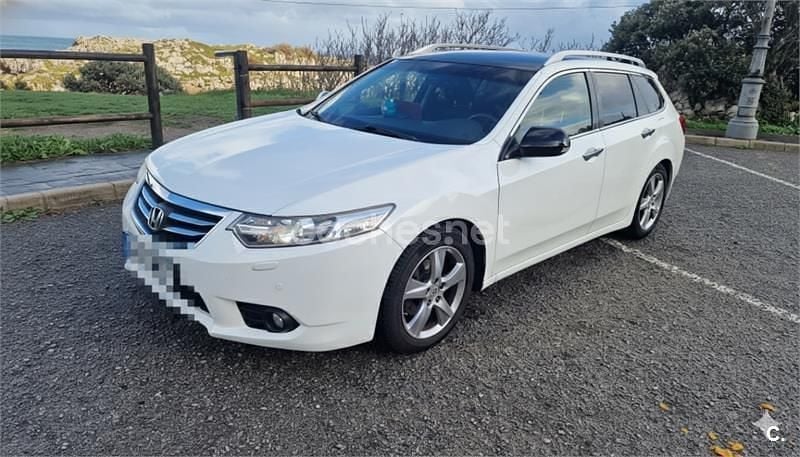 Blanco Usado 2012 Honda Accord Lifestyle Familiar | 6800 € (Precio justo) - Imagen 1/4