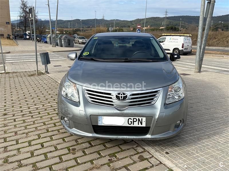 Usado Toyota Avensis Advance 150 CV (110 kW) 2009 Gris / plata Berlina