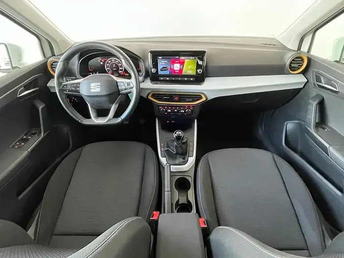 Usado Seat Arona Style 116 CV (85 kW) 2025 Blanco SUV